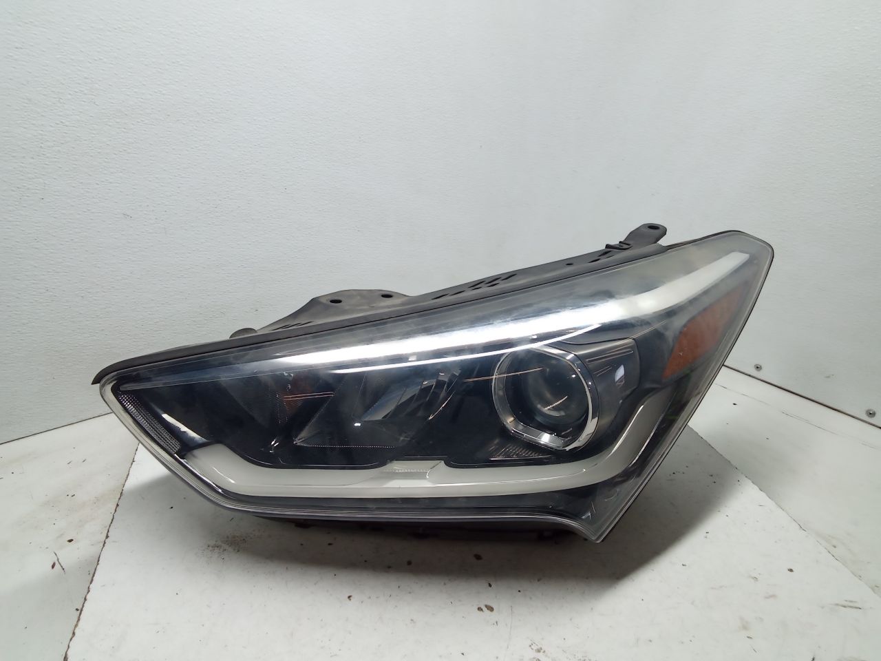 2019 Hyundai SANTA FE Headlamp Assembly