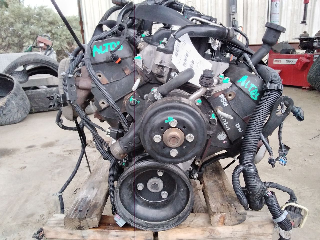 2012 General Motors SIERRA 1500 PICKUP Engine Assembly