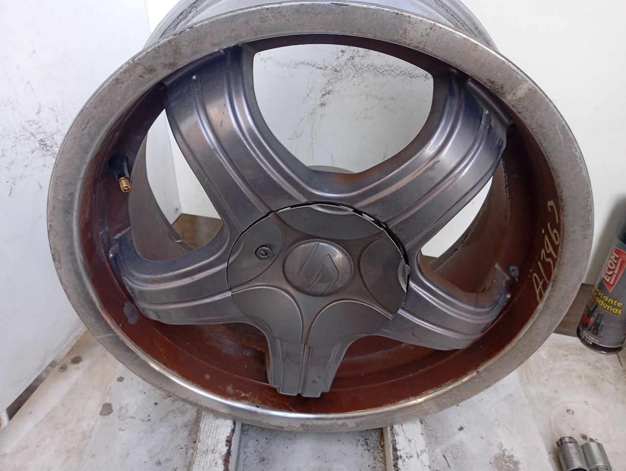 Part image 2