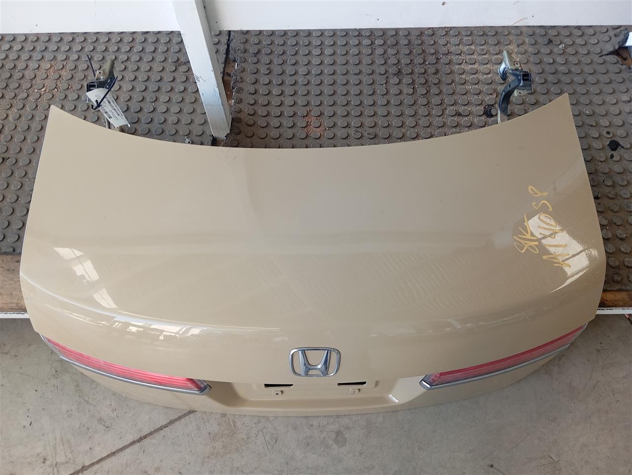 Part image 3