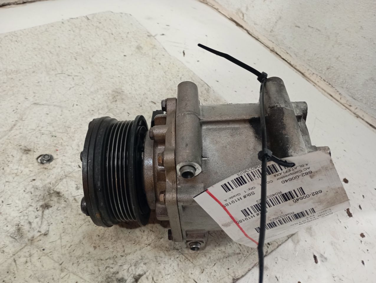 Used 2002 Ford EXPLORER 6 cylinder - Stock #H19185