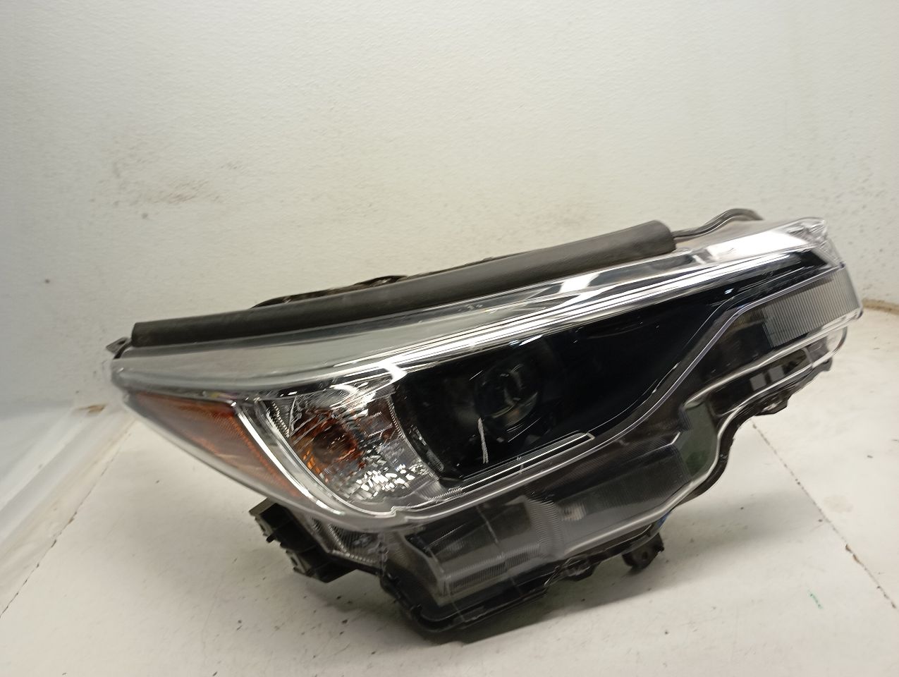 2024 Subaru XV CROSSTREK Headlamp Assembly
