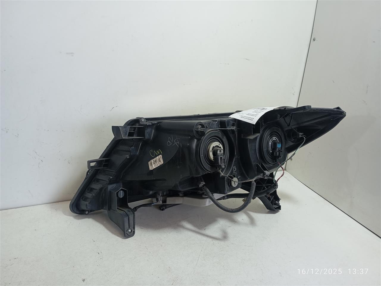 Part image 3