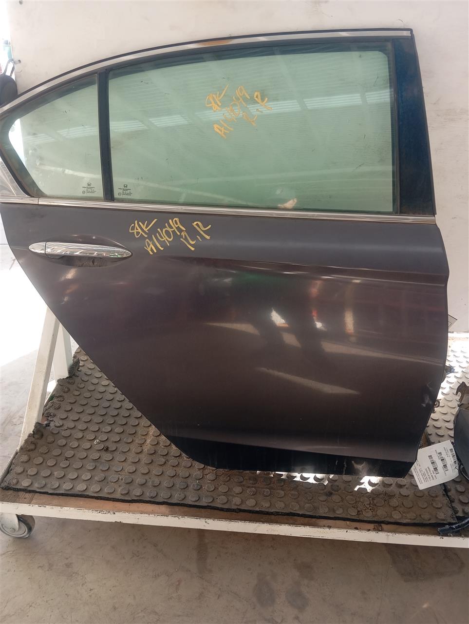 Part image 3