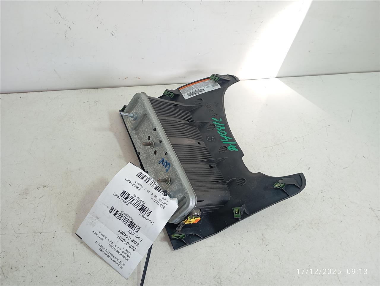 Part image 3