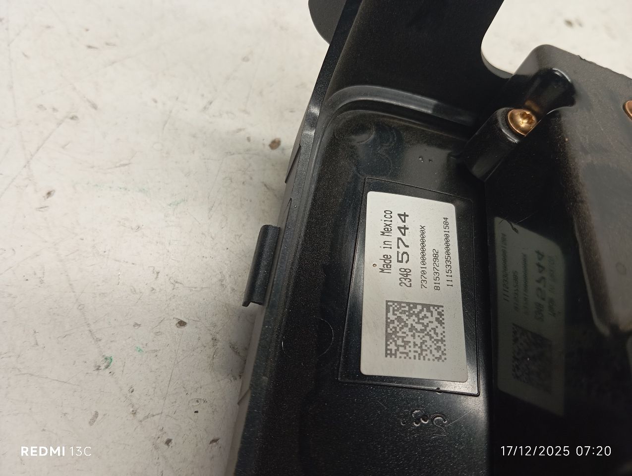 Part image 3