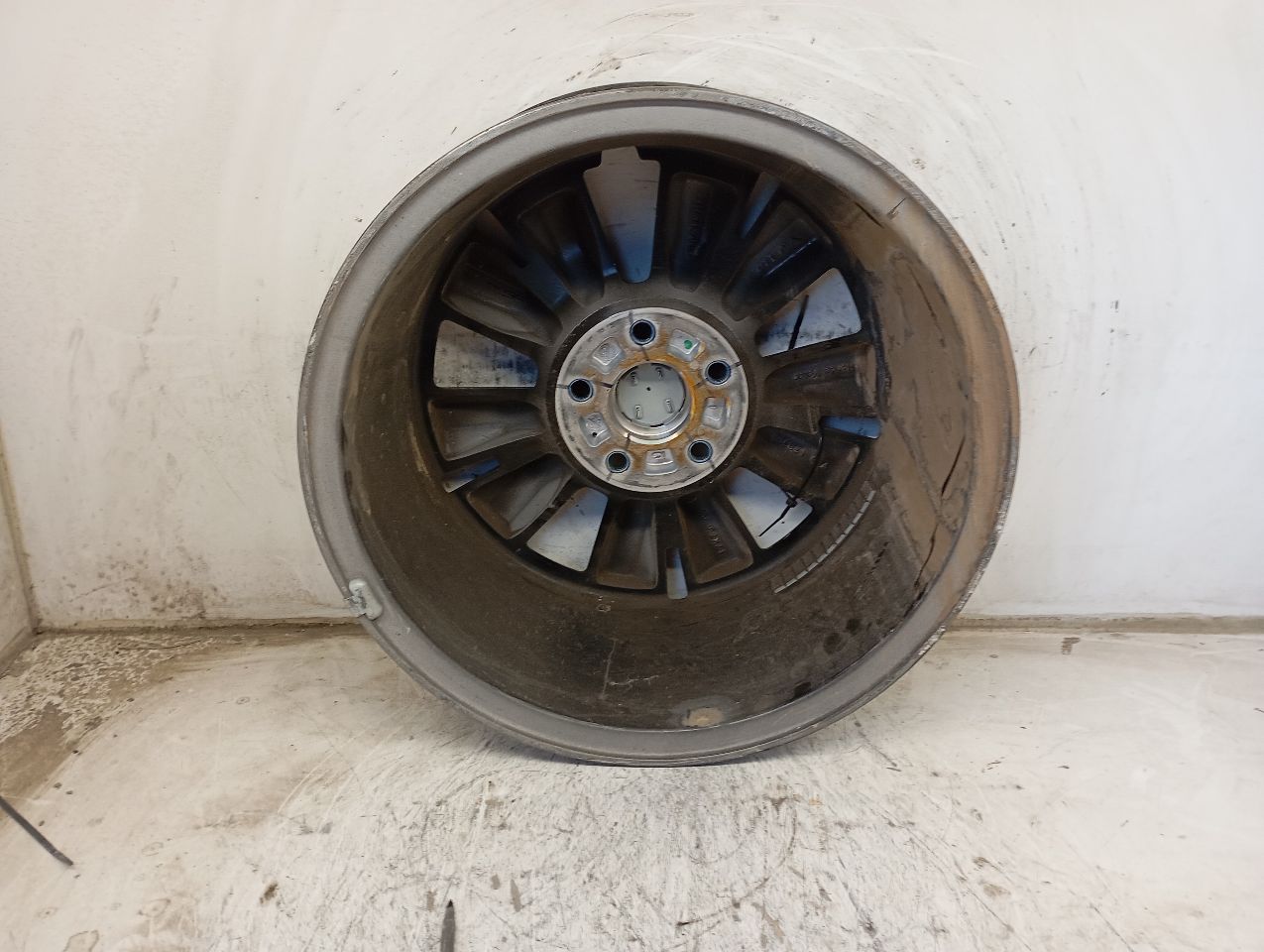 Part image 3