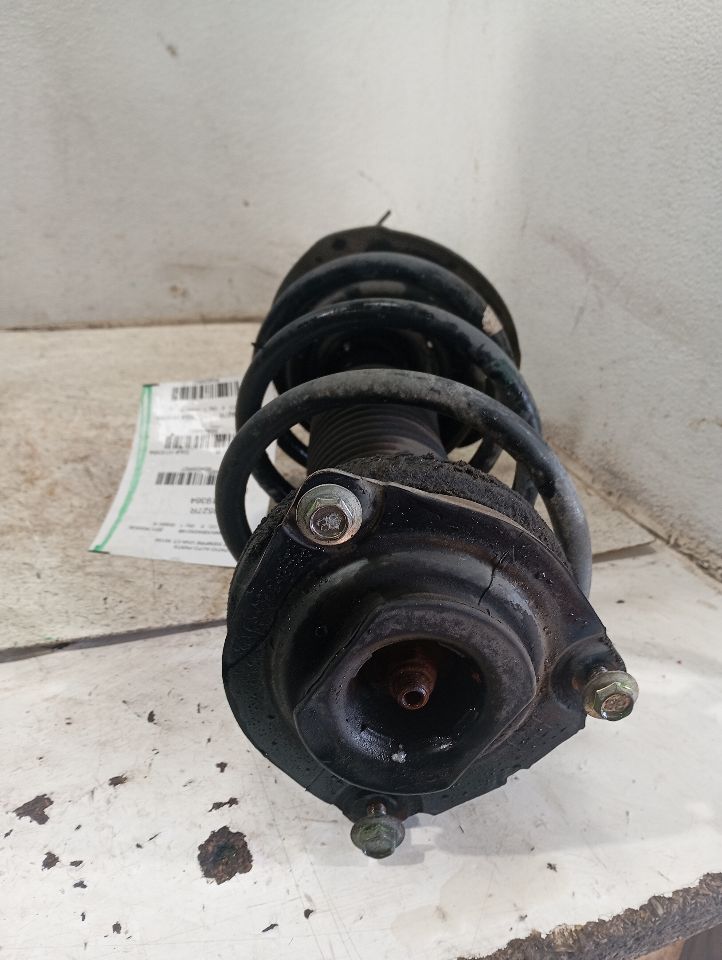 2011 Nissan ROGUE Strut