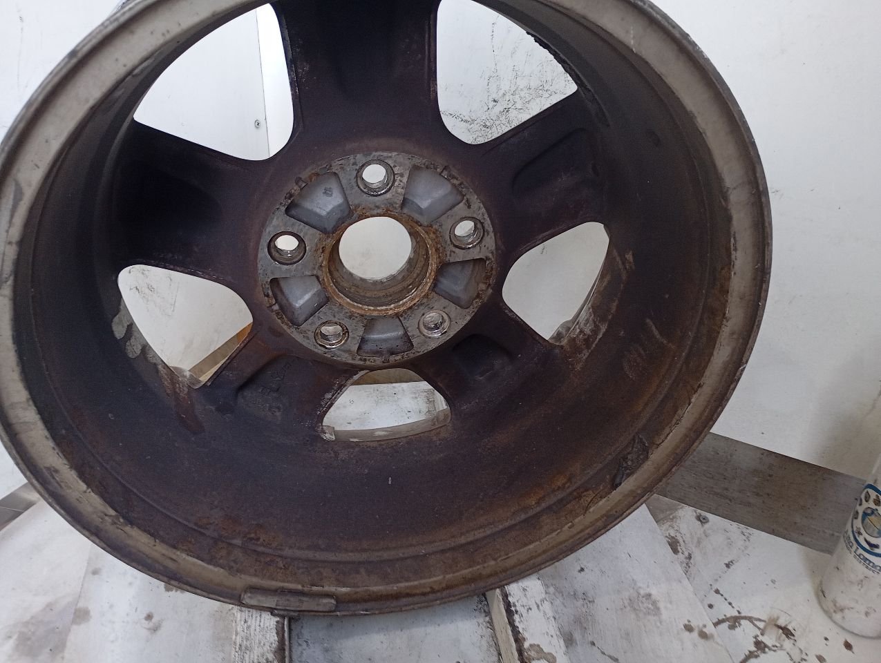 Part image 3