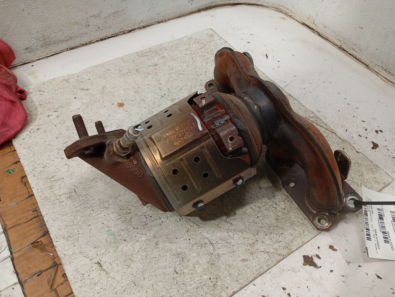 2014 Hyundai SONATA Exhaust Manifold