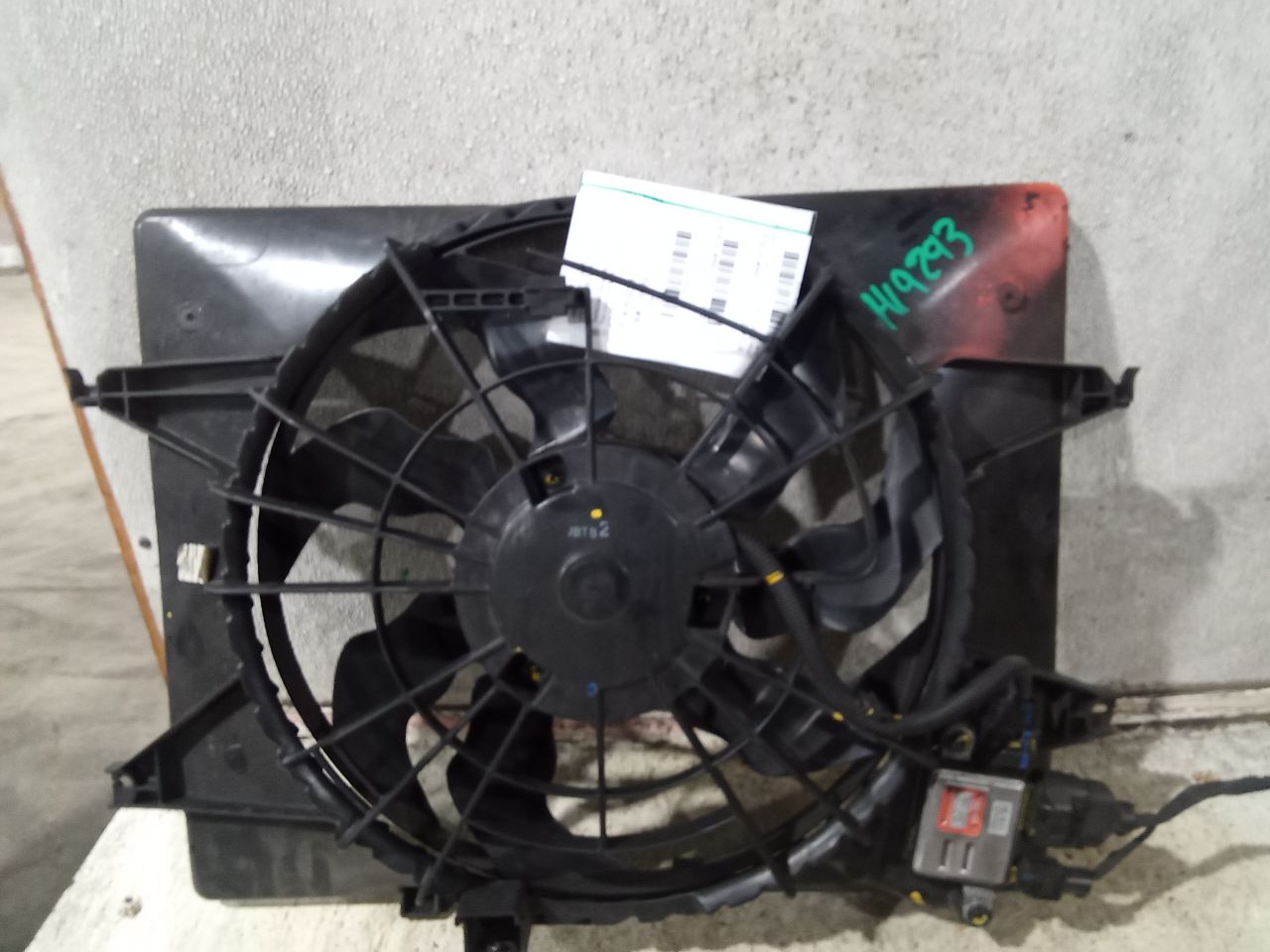 2014 Hyundai SONATA Rad Cond Fan Motor