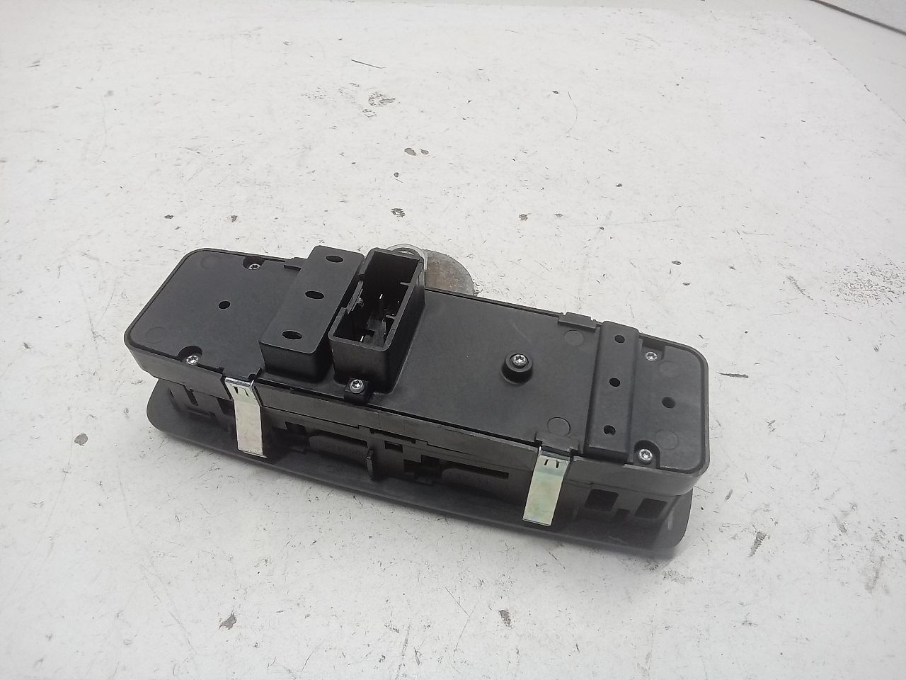 Used 2015 Jeep CHEROKEE automatic up and down (driver and passenger front) - Stock #H19400