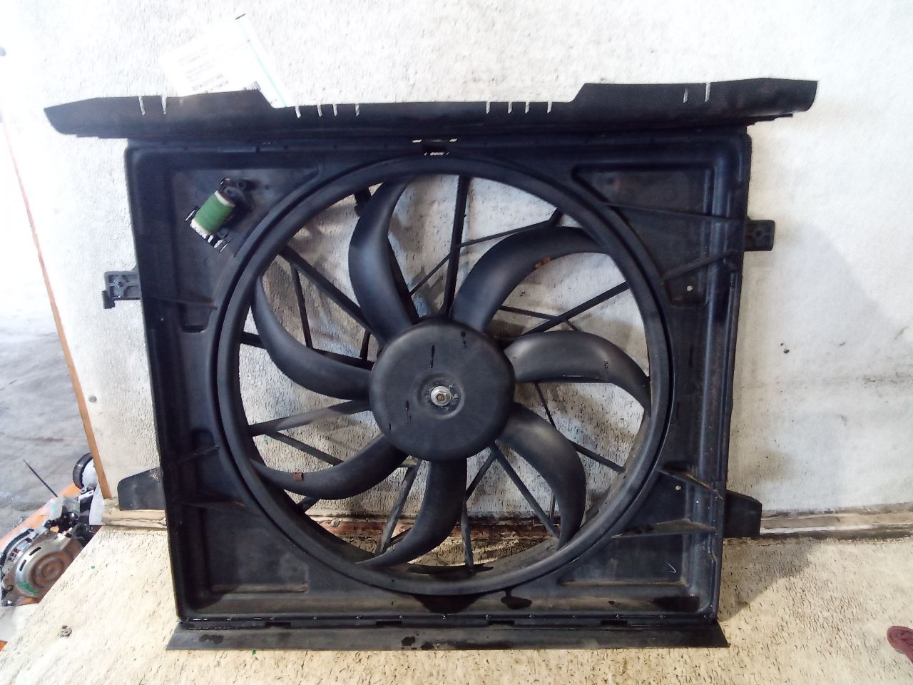 Part image 3