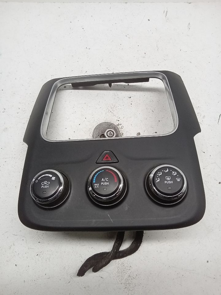 2014 Chrysler DODGE 2500 PICKUP Temp Control