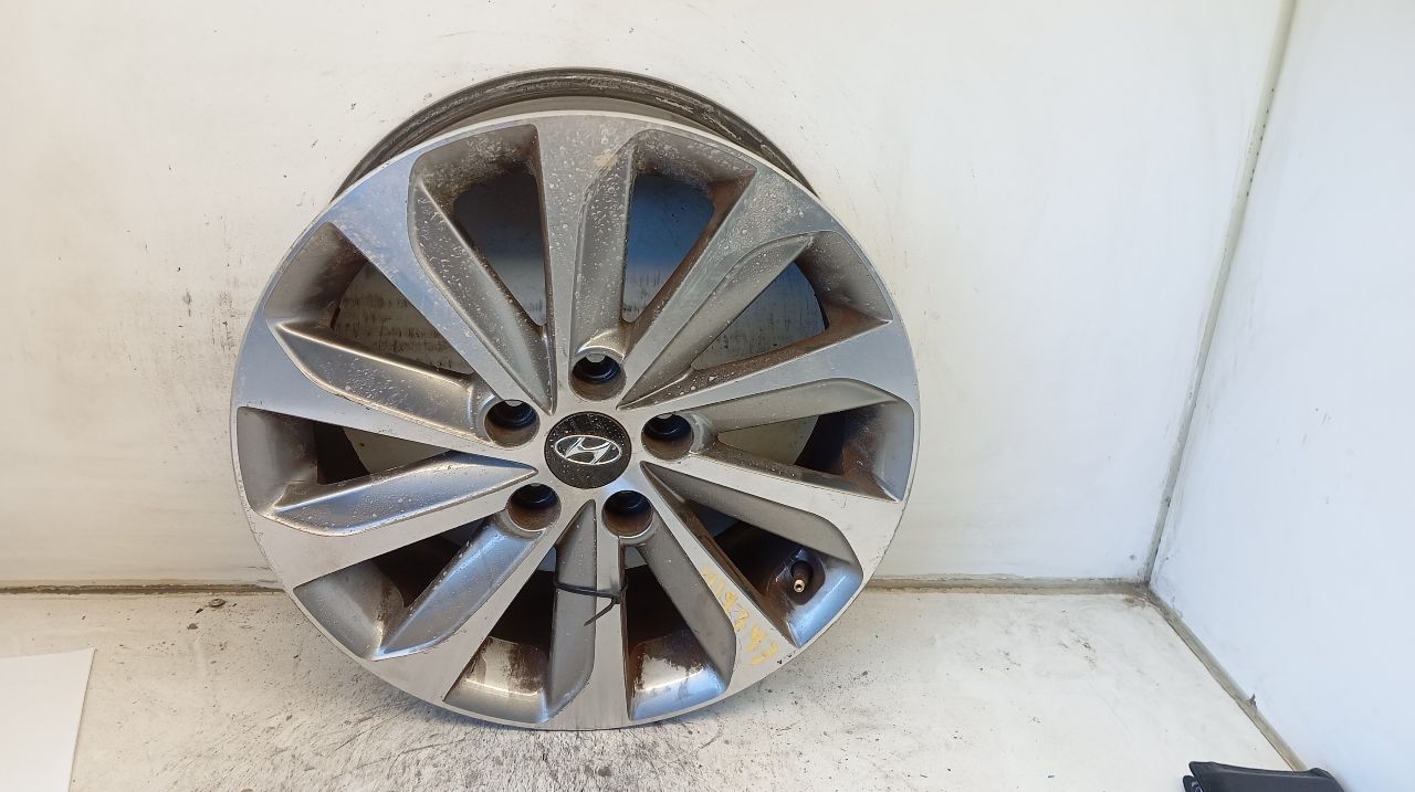 2015 Hyundai SONATA Wheel