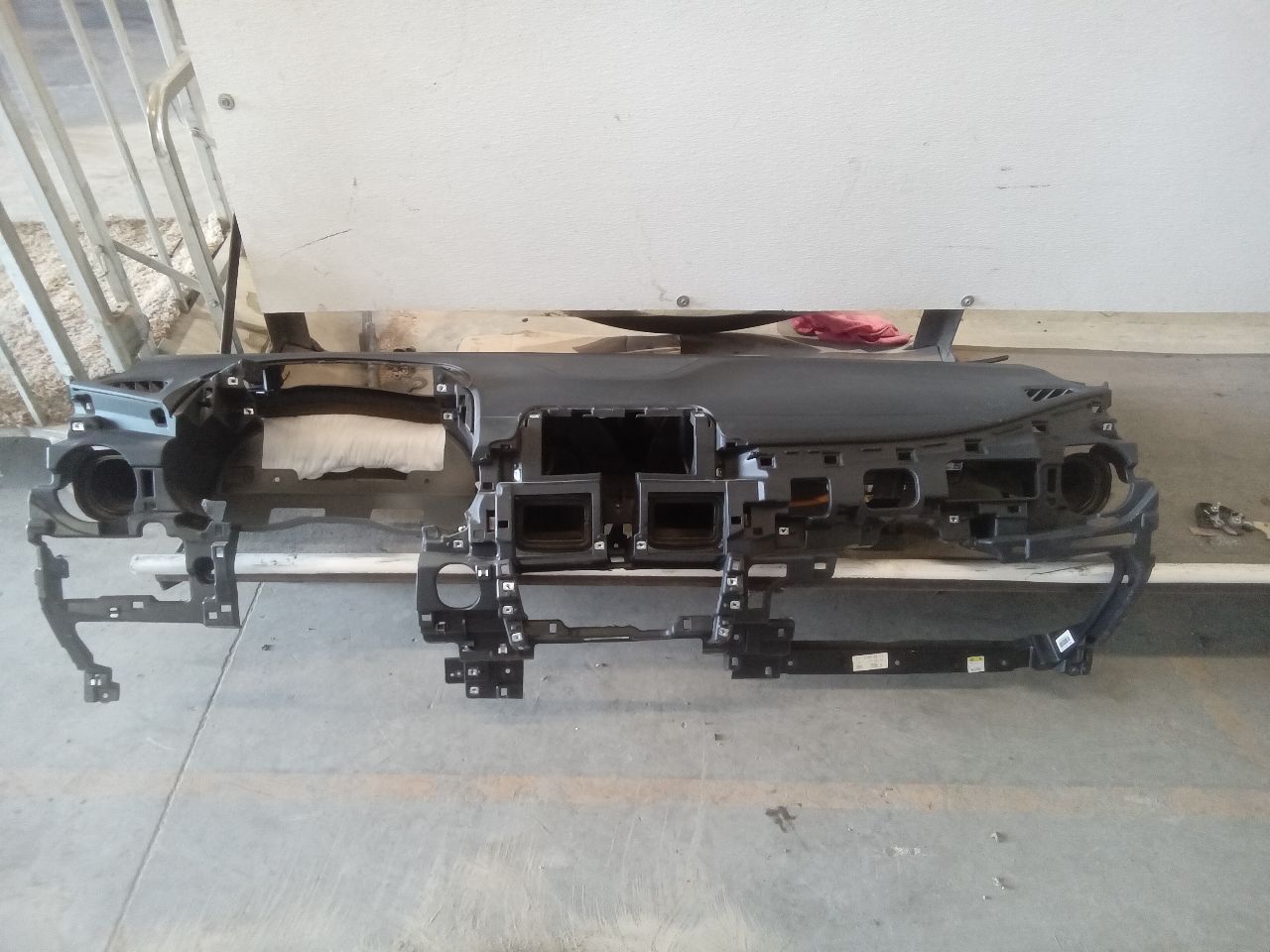 Part image 3