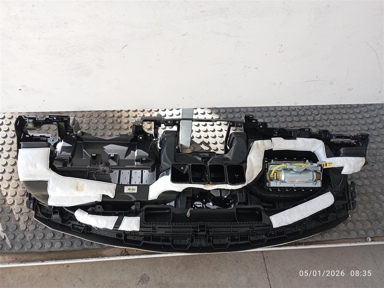 Part image 4