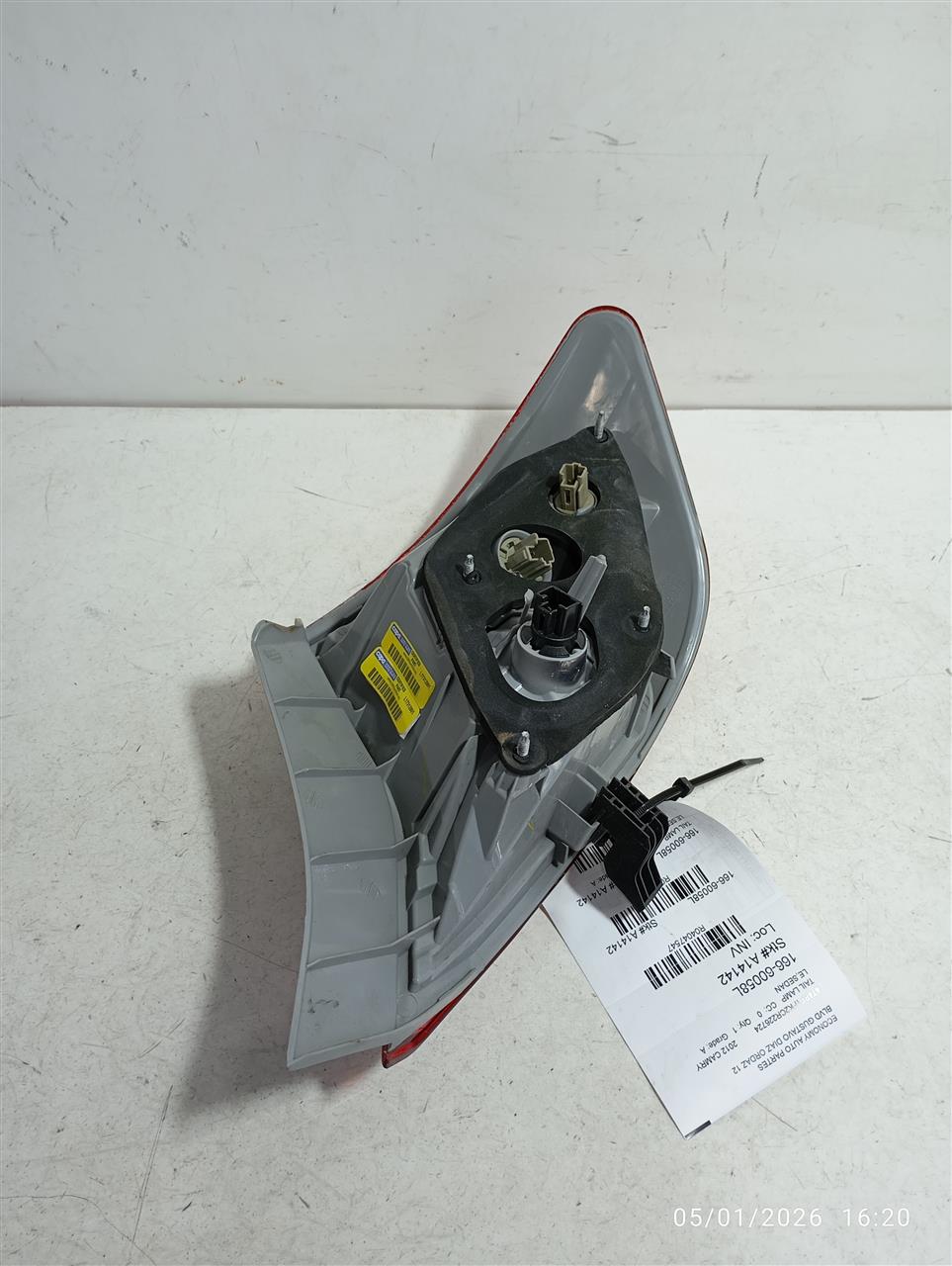 2012 Toyota CAMRY Tail Lamp