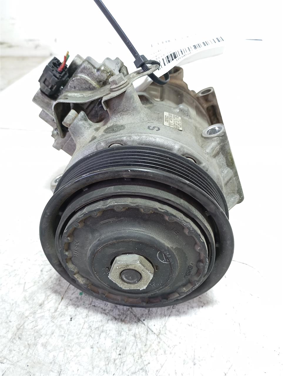 Part image 4