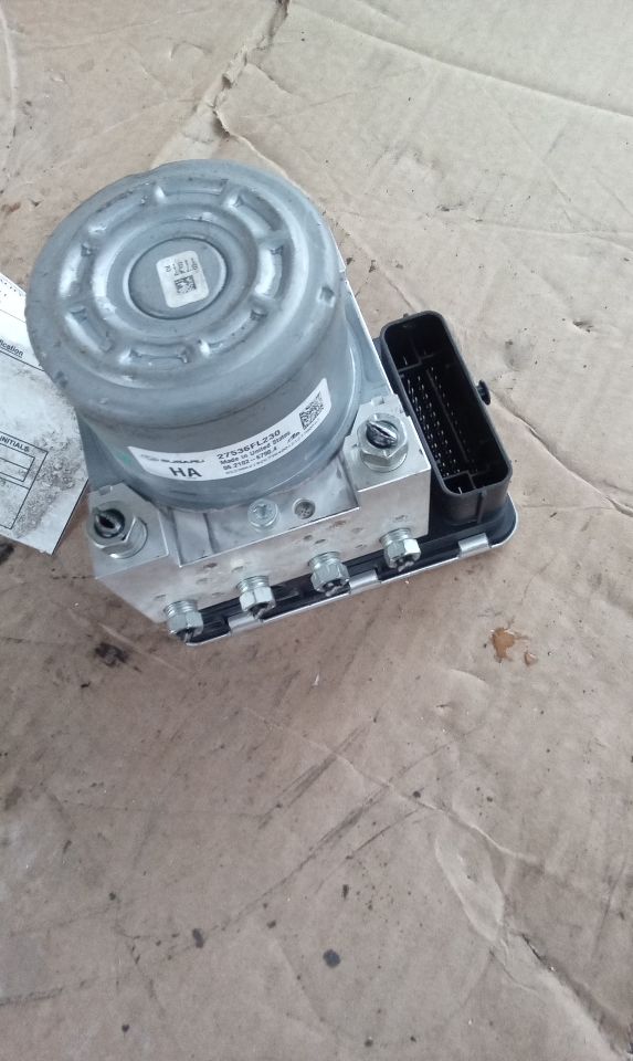 Used 2021 Subaru XV CROSSTREK pre-crash system (Eye Sight) - Stock #J01439