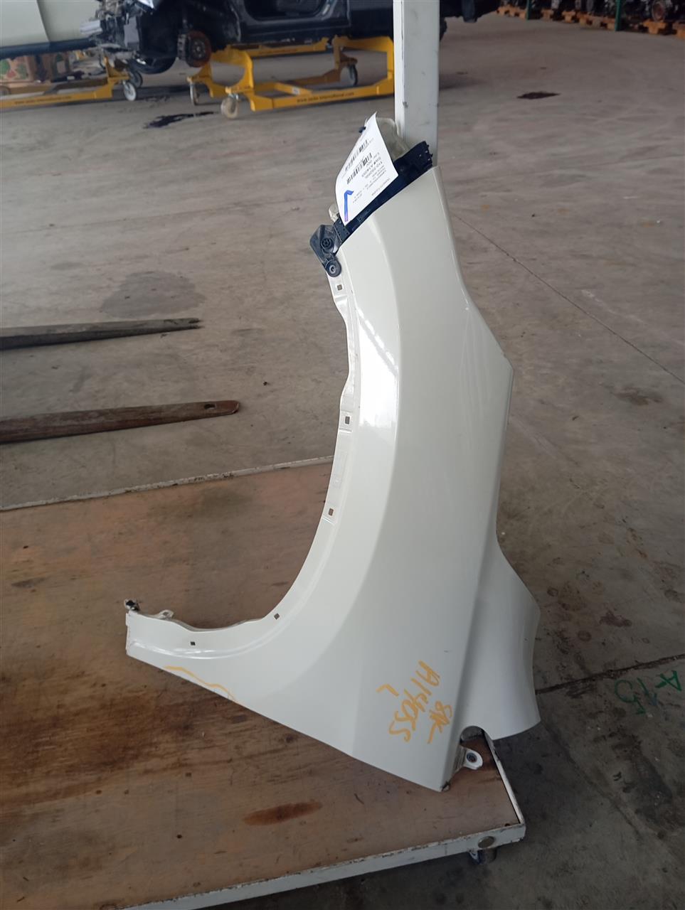 Part image 3