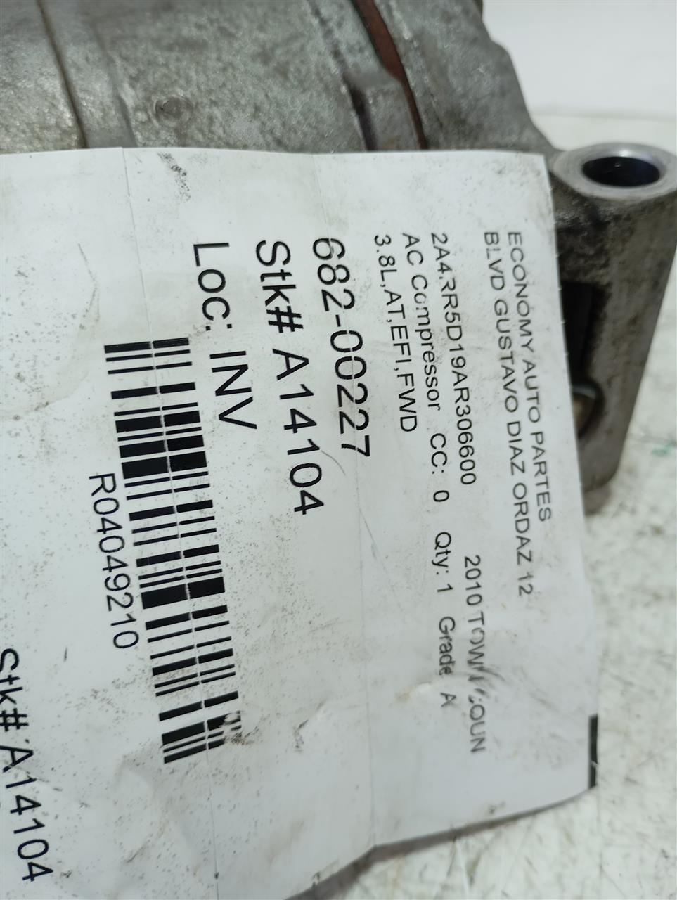 2010 Chrysler TOWN & COUNTRY AC Compressor