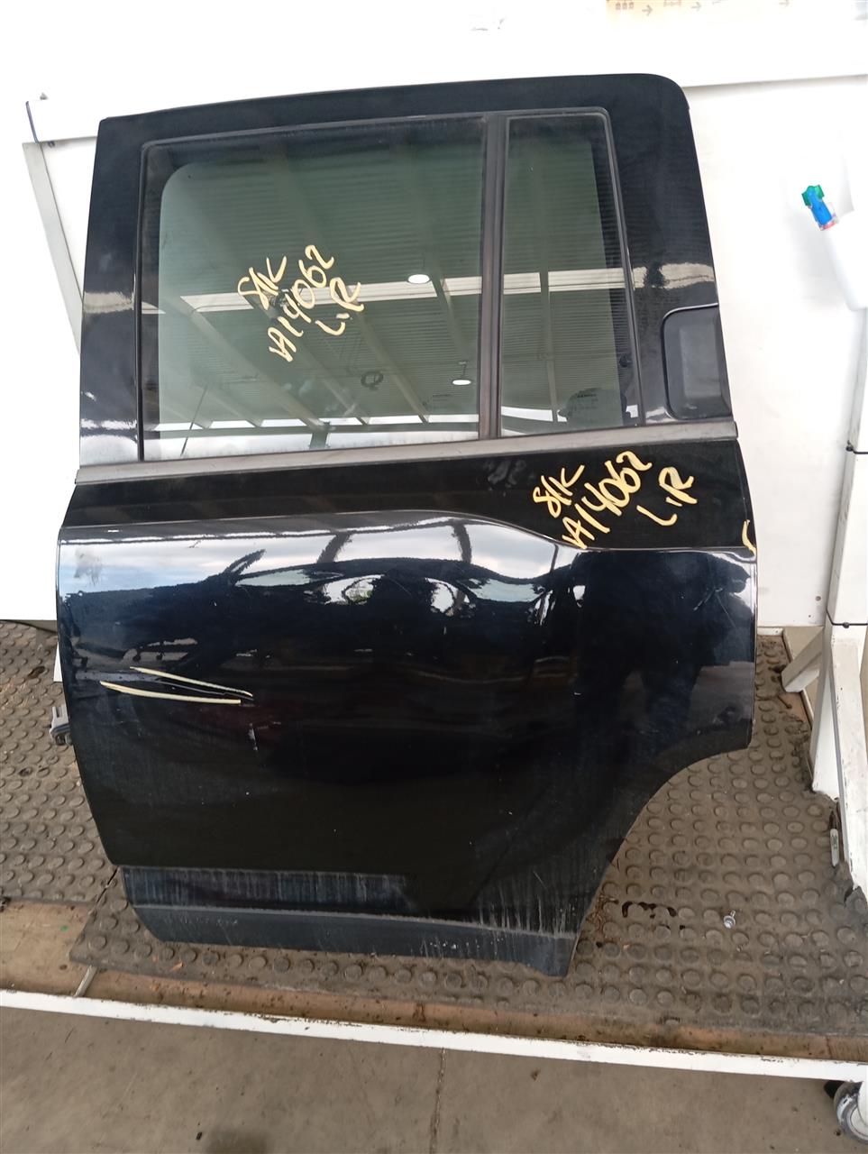 Part image 4