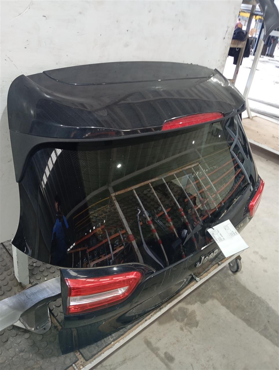Part image 3