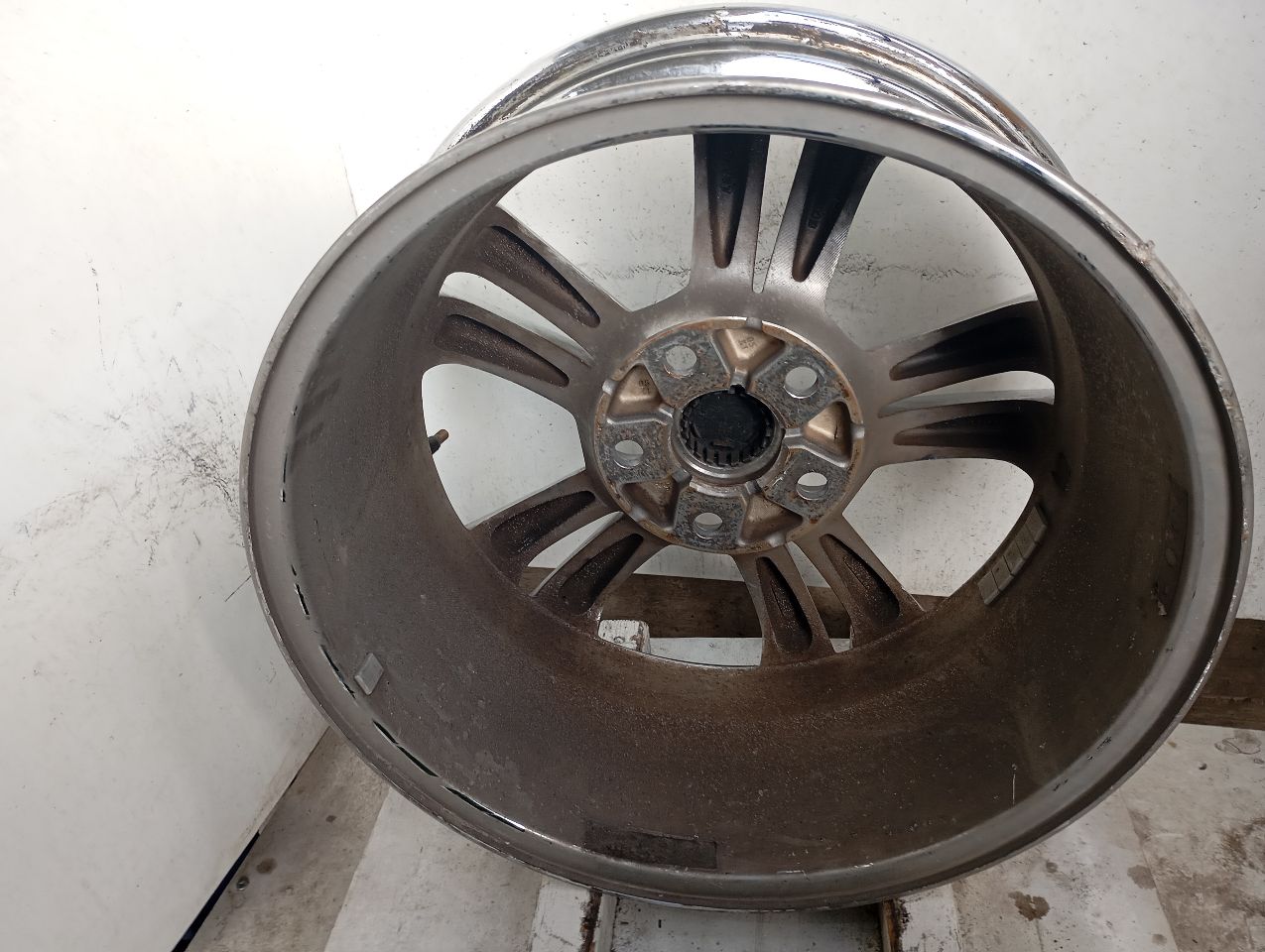 Part image 3