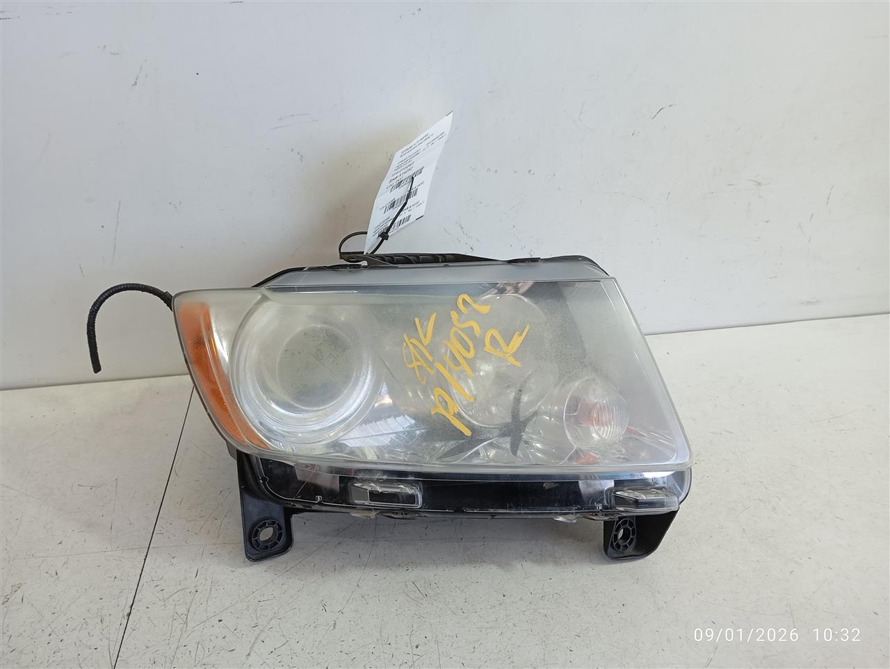 2012 GRAND CHEROKEE Jeep Headlamp Assembly