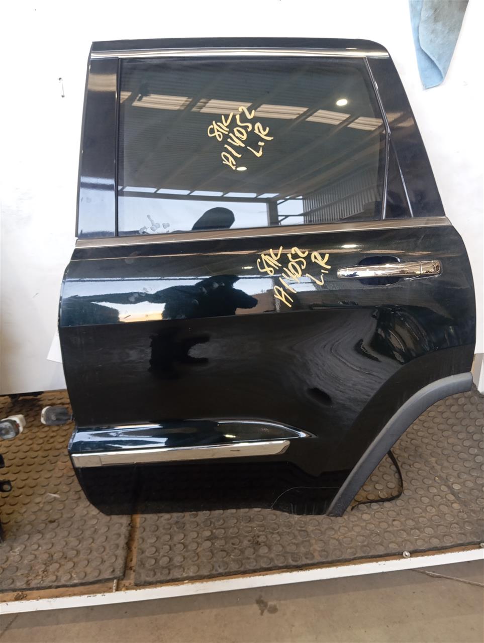 Part image 3