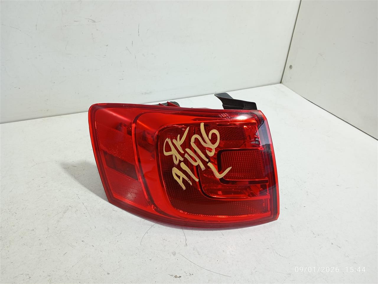 2014 Volkswagen JETTA Tail Lamp