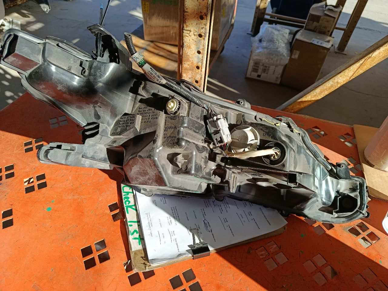 Part image 3
