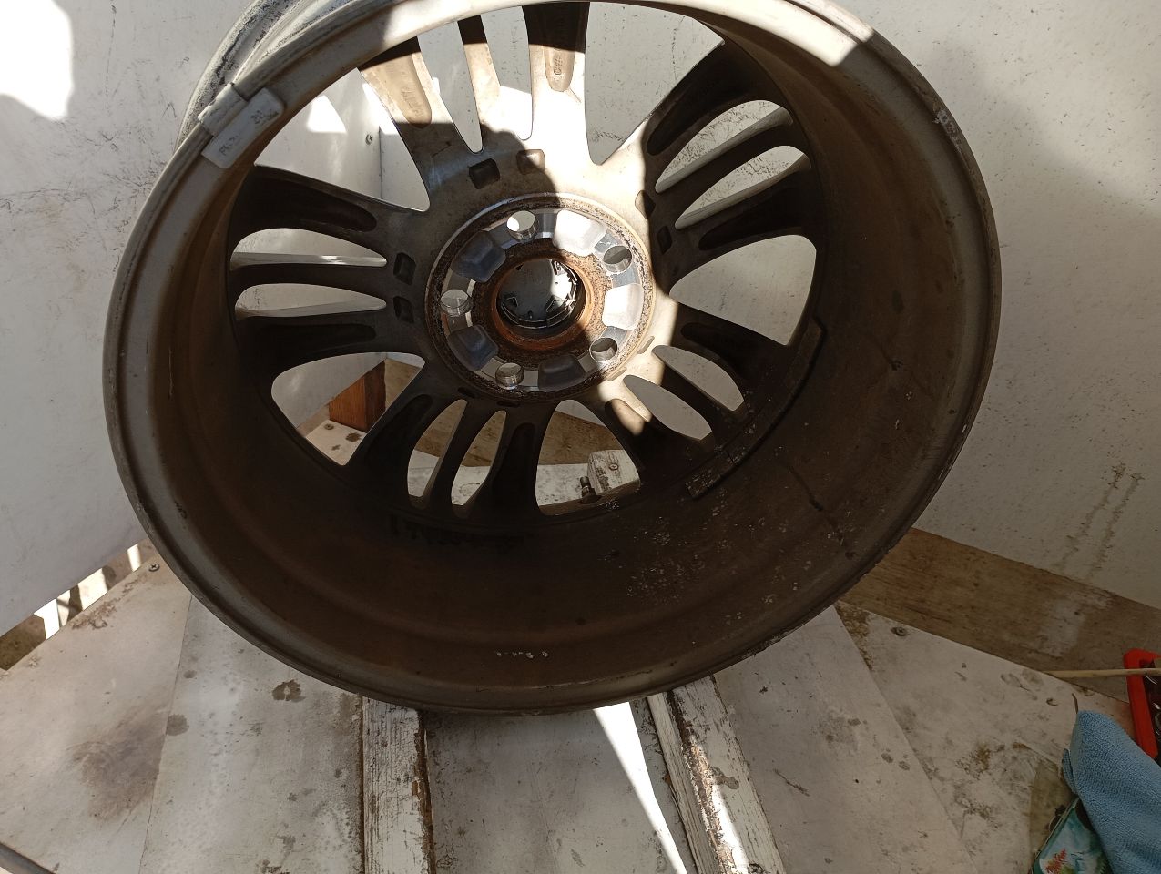 Part image 3