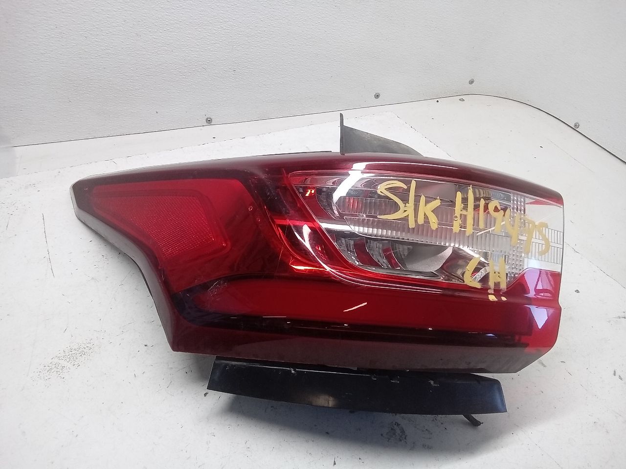 2018 General Motors TRAVERSE Tail Lamp