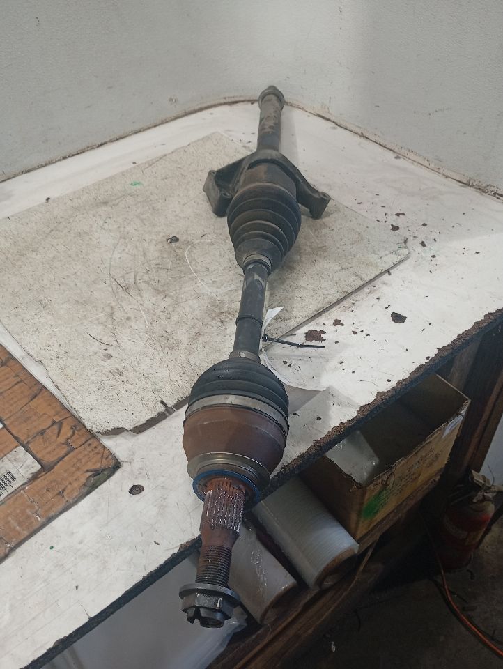 2018 General Motors TRAVERSE Axle Shaft