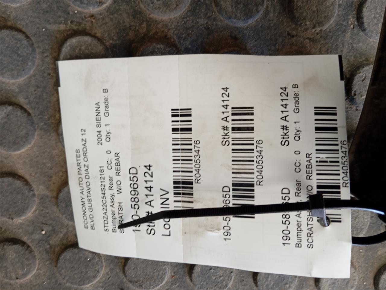 2004 Toyota SIENNA Bumper Assy, Rear