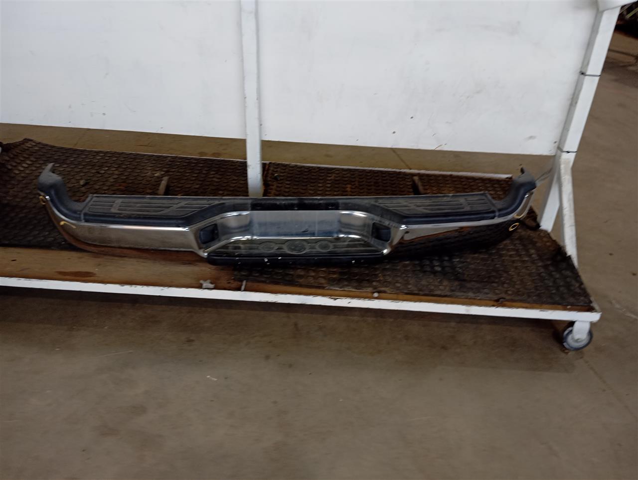 Part image 3