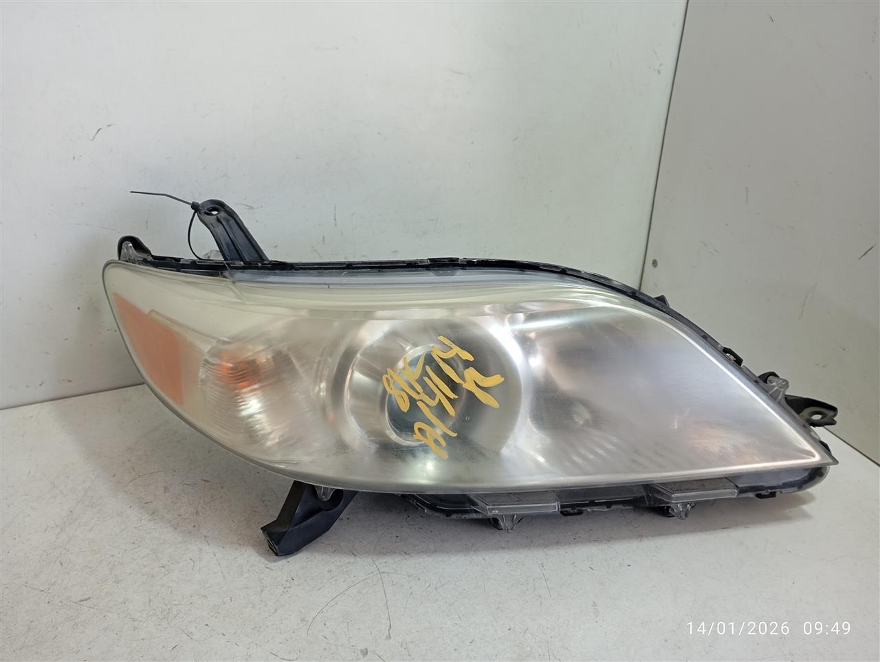 2012 Toyota SIENNA Headlamp Assembly