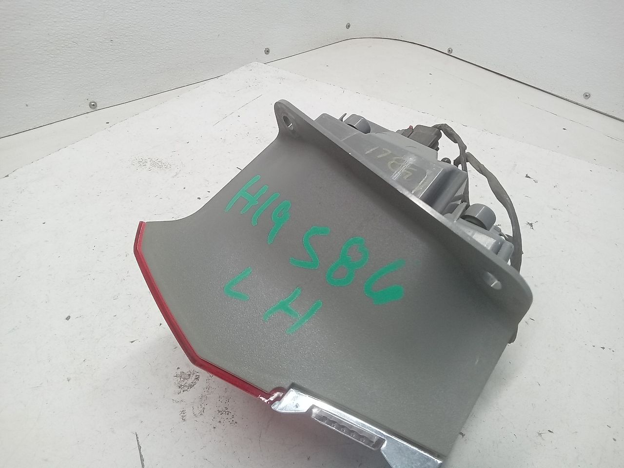 Part image 4