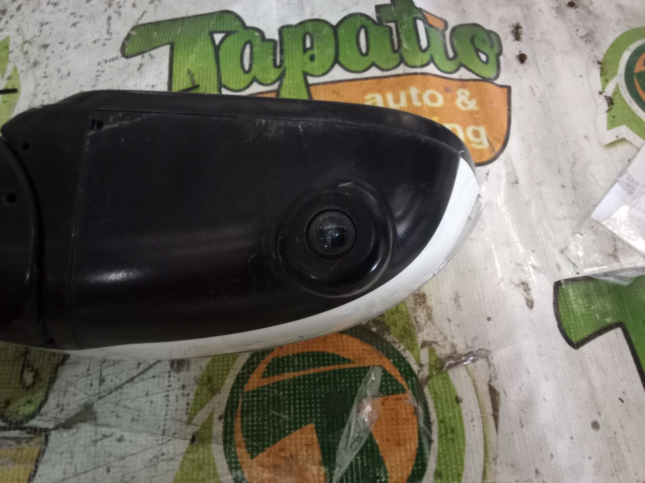 Part image 3