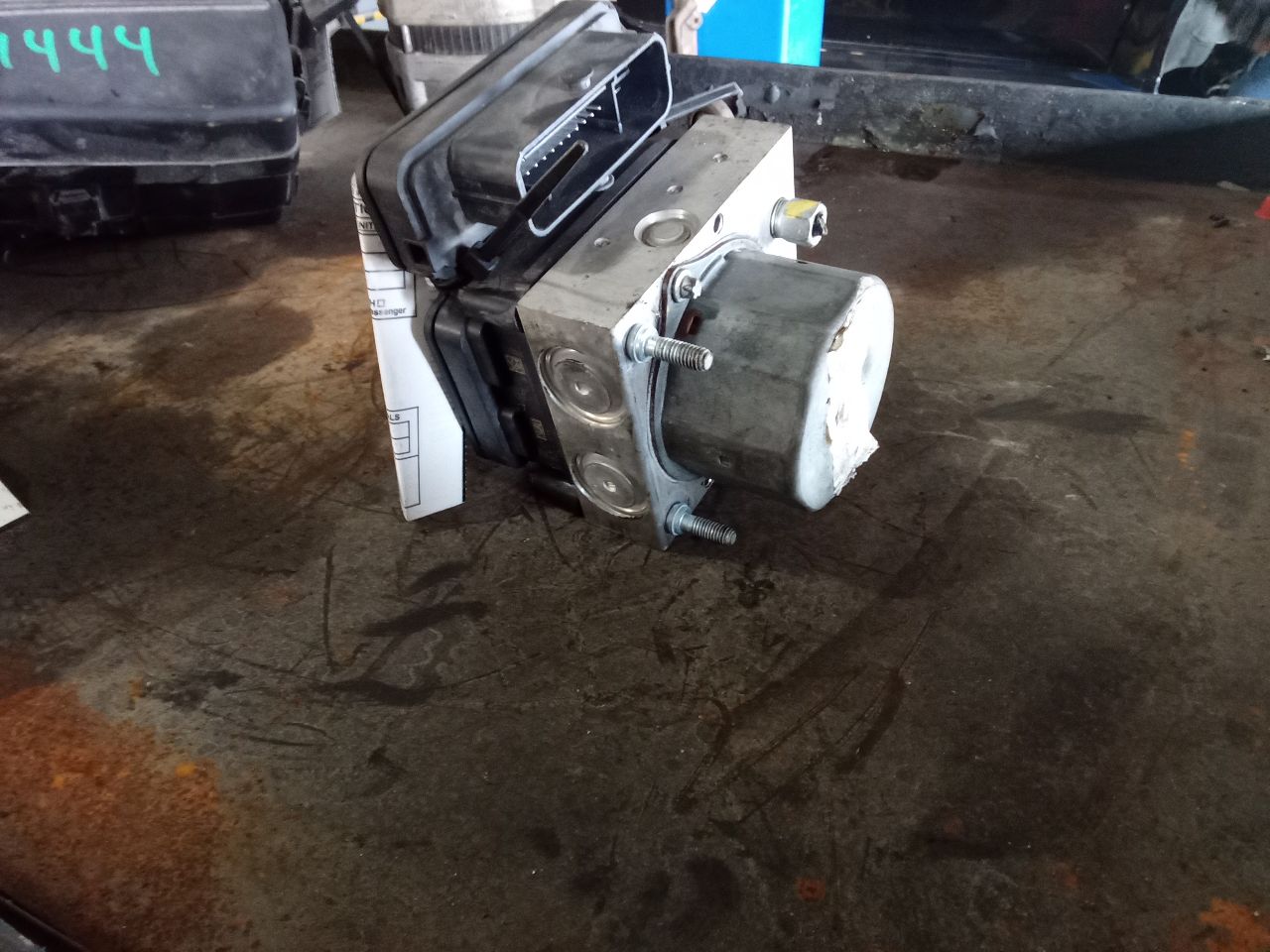 Part image 3