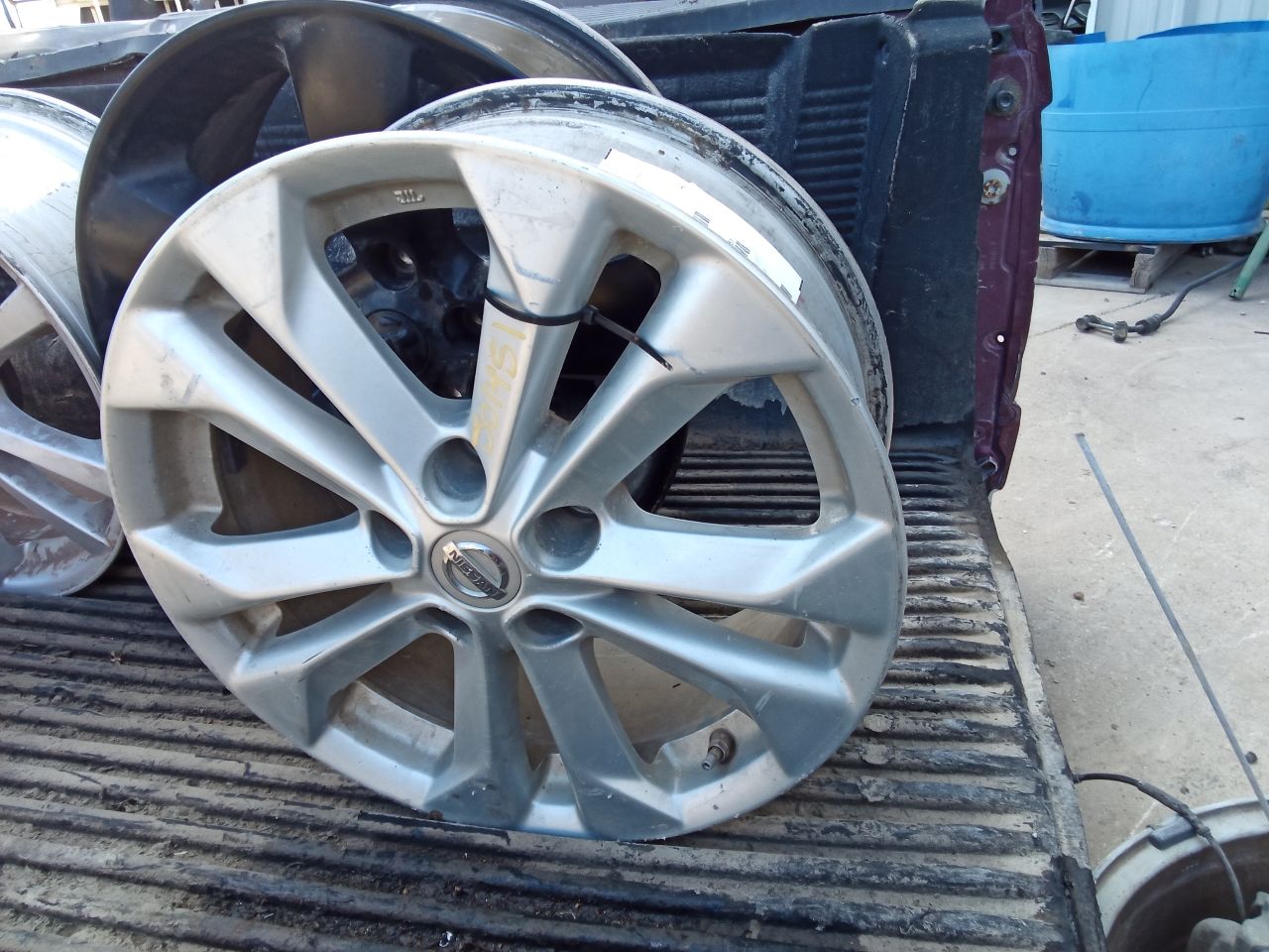 Part image 4