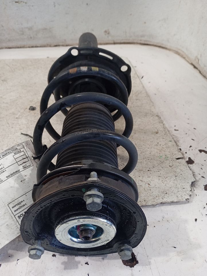 2019 Volkswagen JETTA Strut