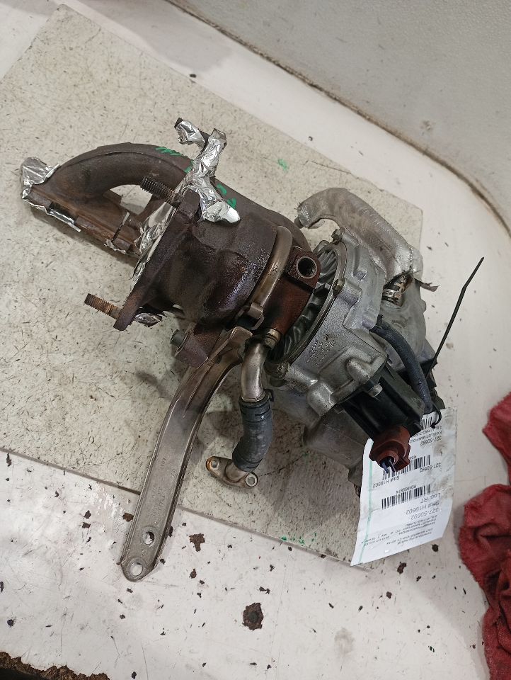 2013 Volkswagen CC Exhaust Manifold