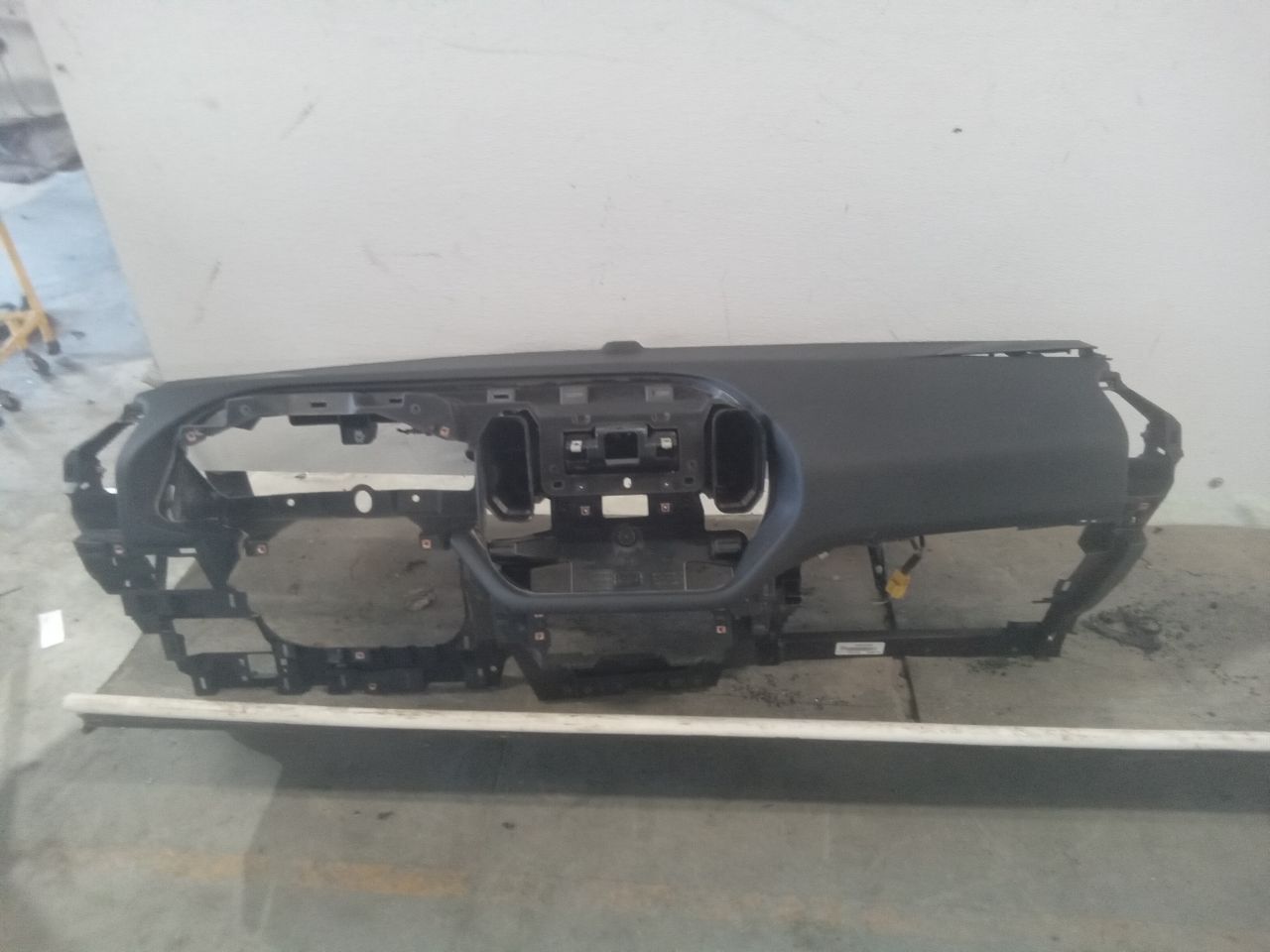 Part image 11