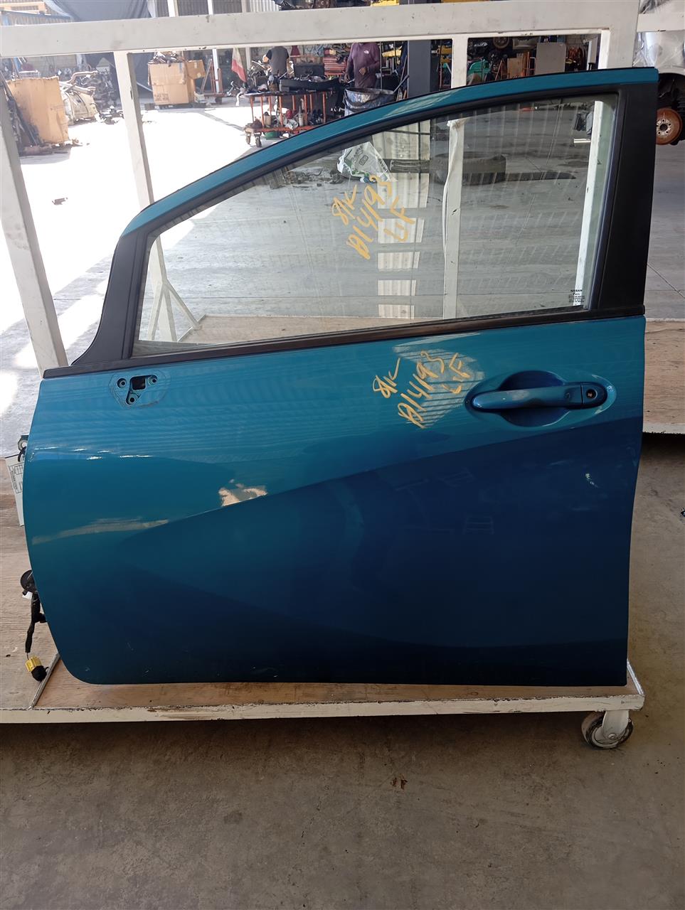 Part image 3