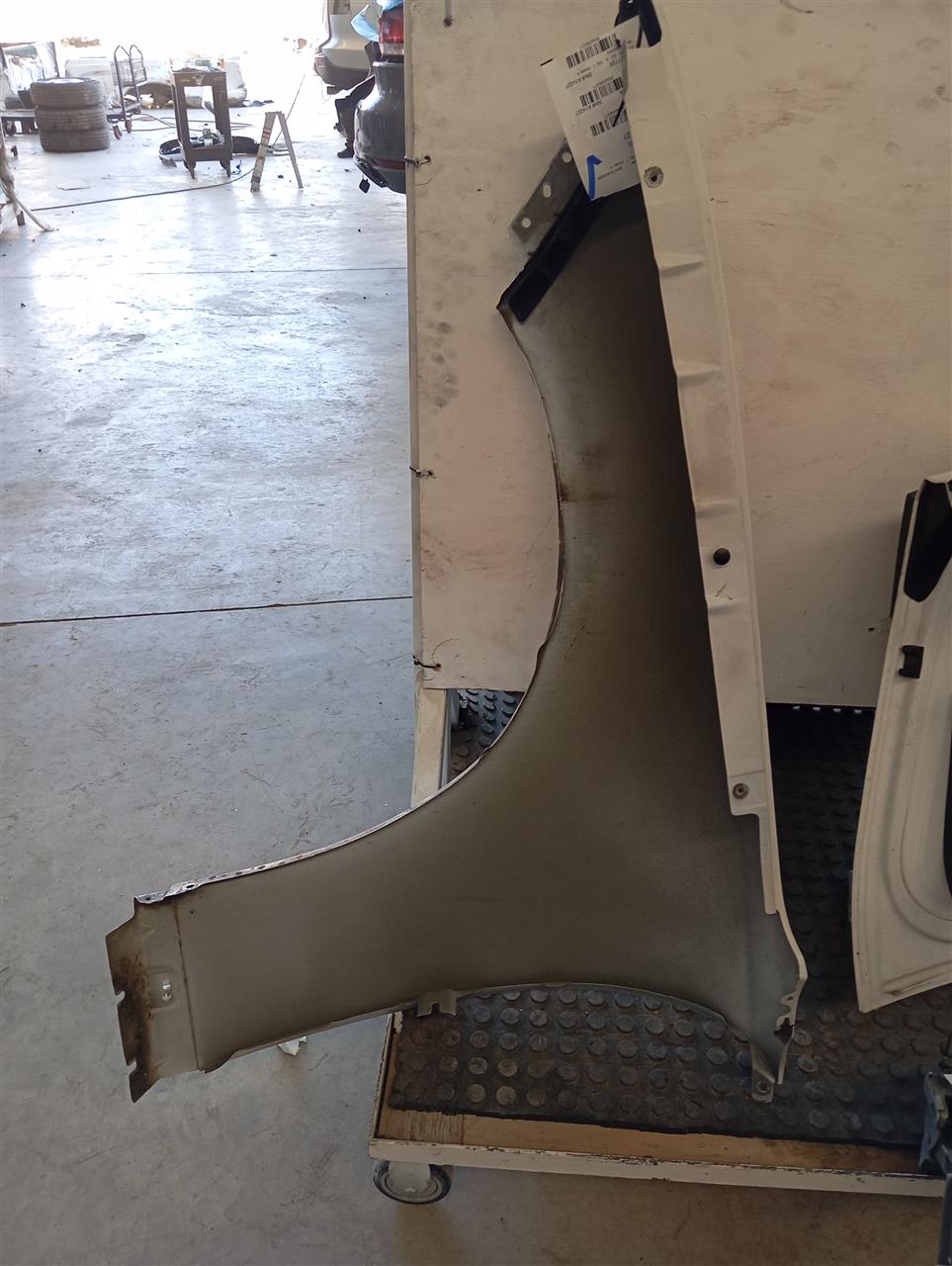 Part image 3