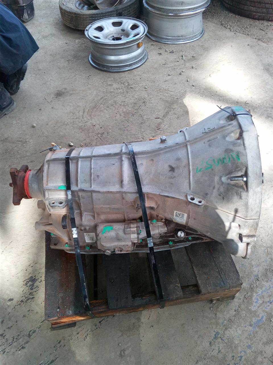 Part image 3