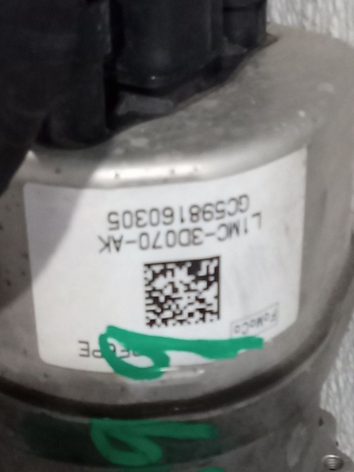 Part image 8